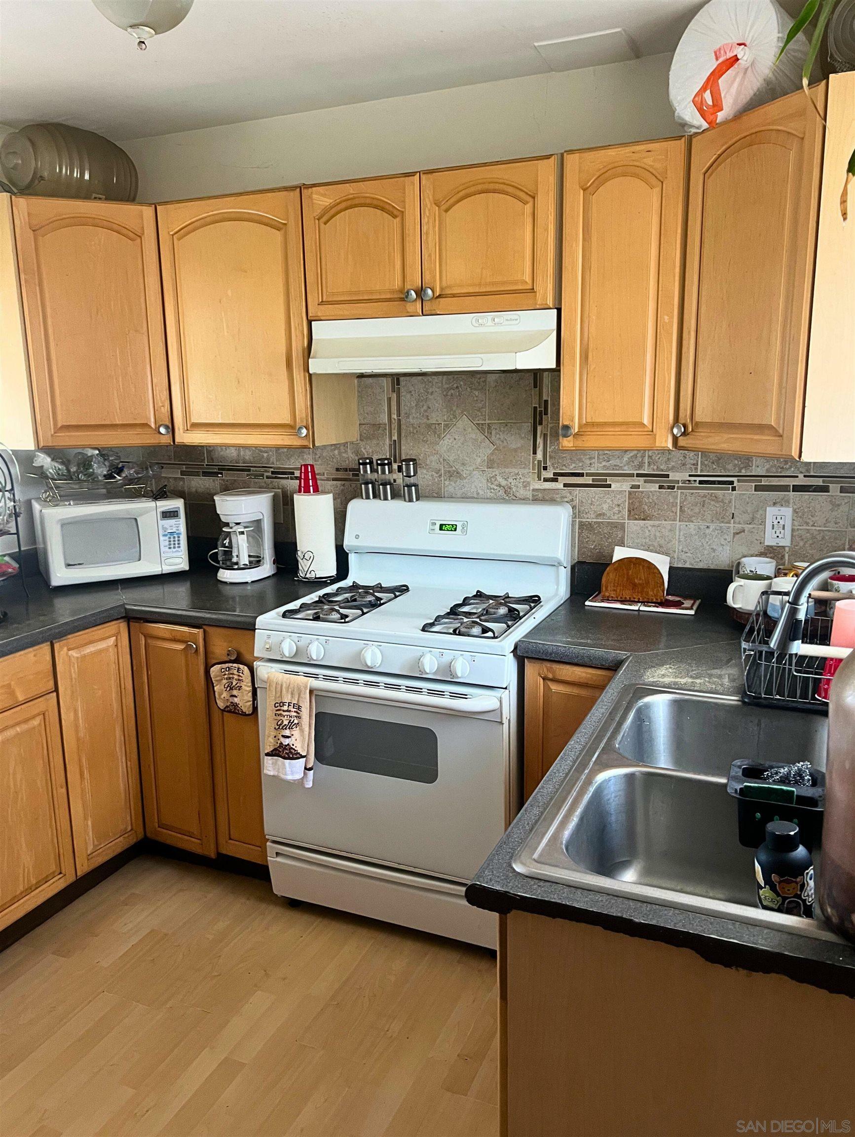 Property Photo:  831 S 38th St  CA 92113 