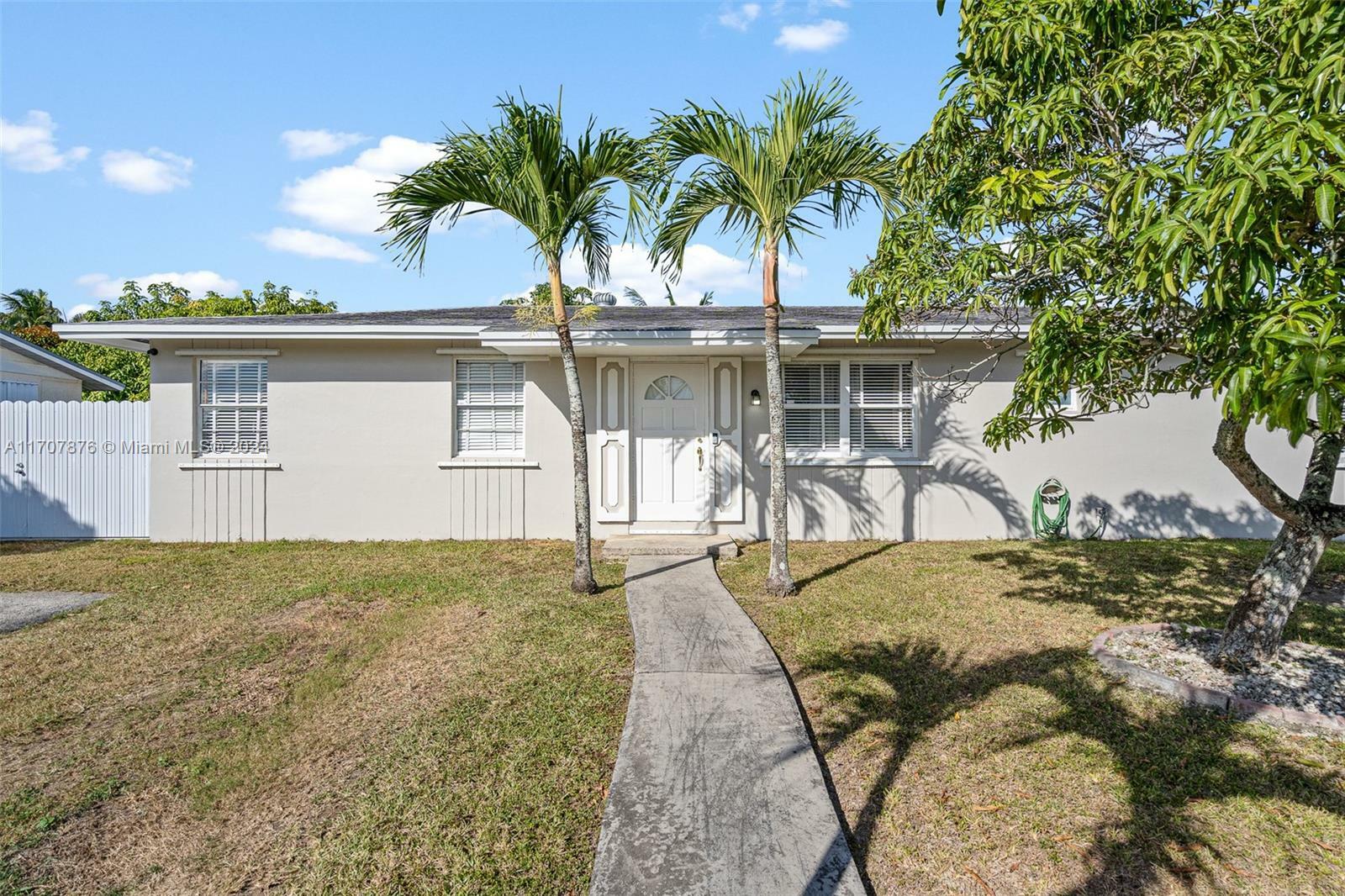 Property Photo:  1759 W Mowry Ct  FL 33030 