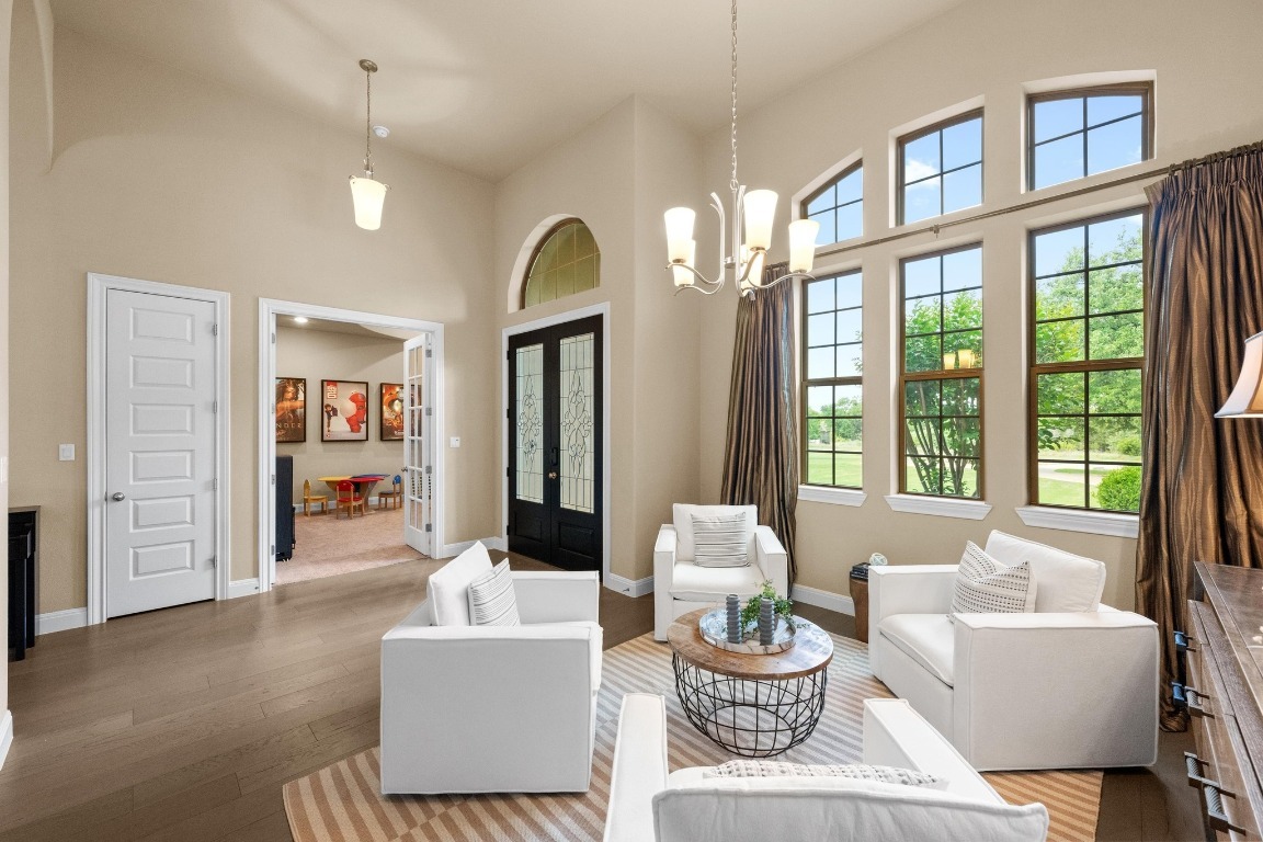 Property Photo: 465 Linden Loop TX 78619