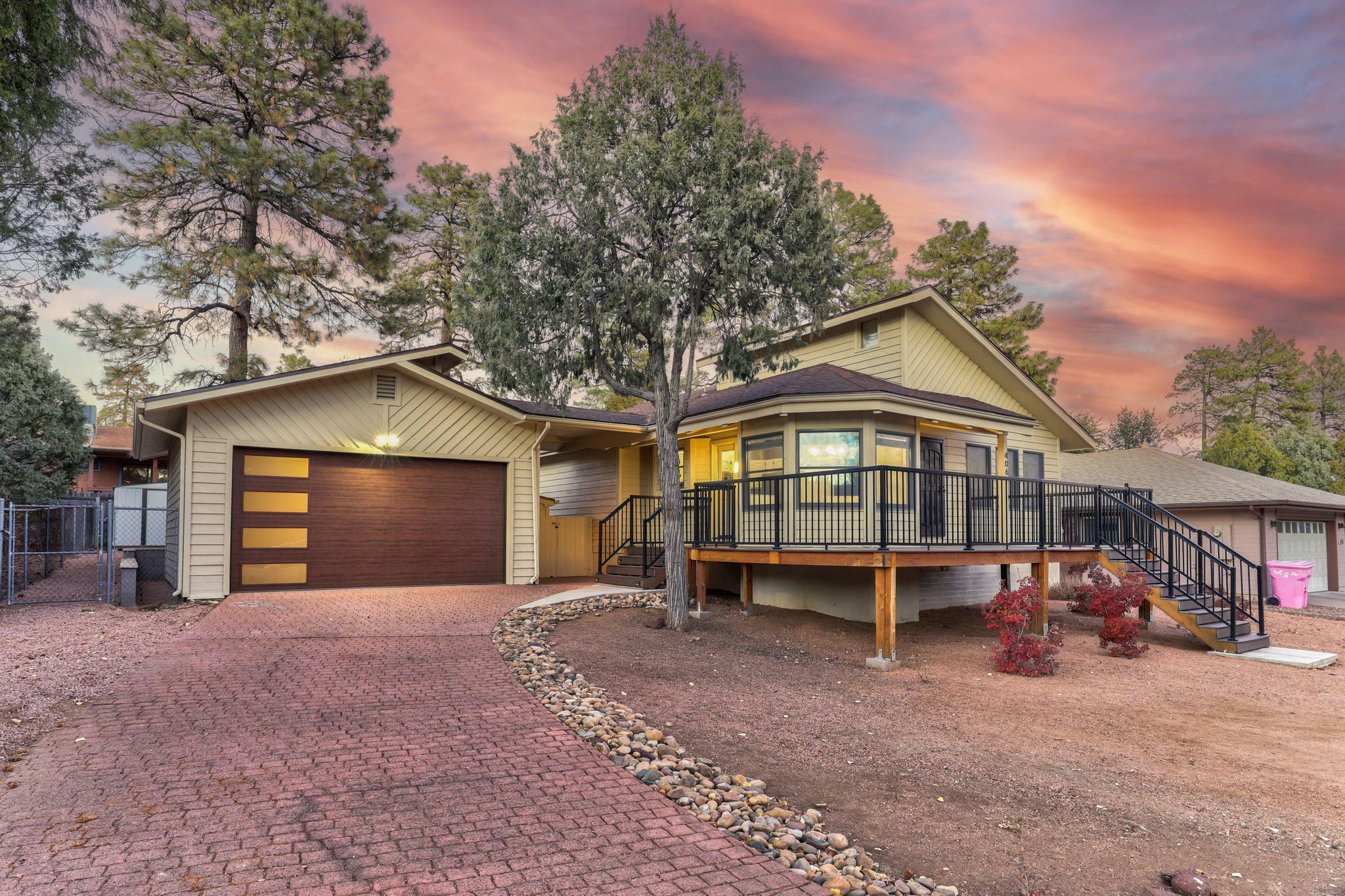 Property Photo:  406 W Sherwood Dr  AZ 85541 