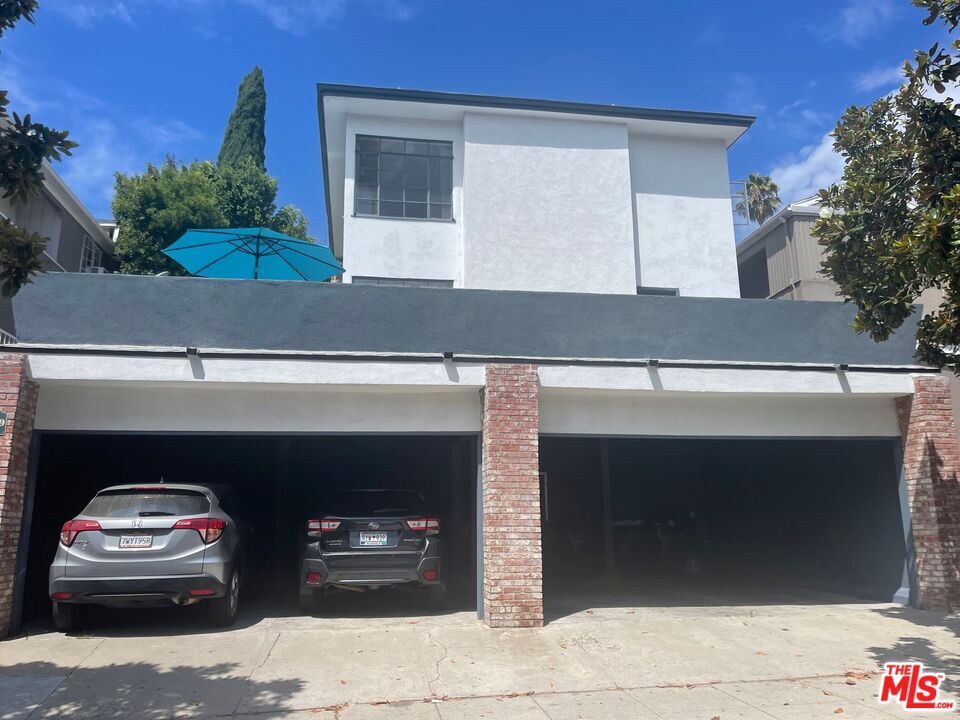 Property Photo:  1839  S Beverly Glen Blvd 2  CA 90025 
