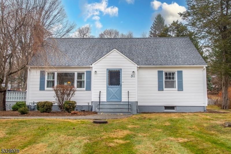 Property Photo:  51 Schoolhouse Rd  NJ 07869 