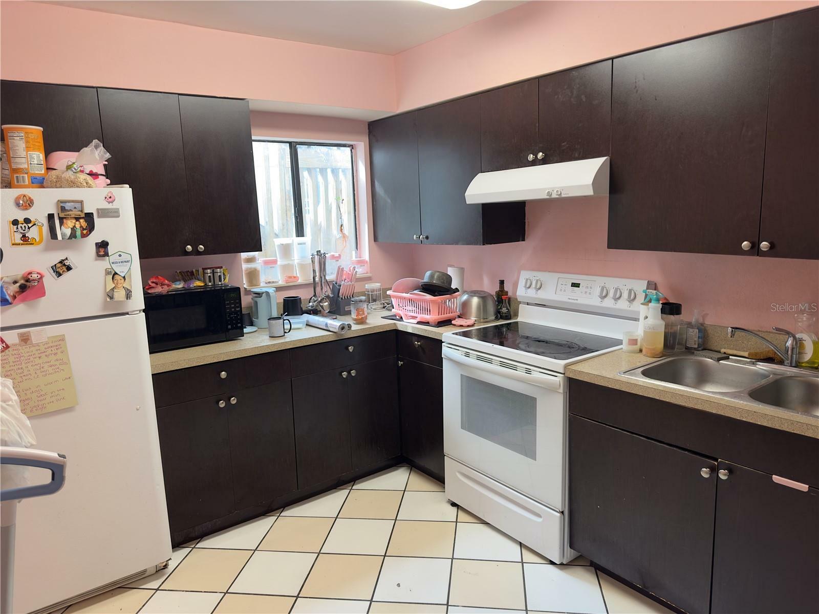 Property Photo:  225 Scottsdale Square 225  FL 32792 