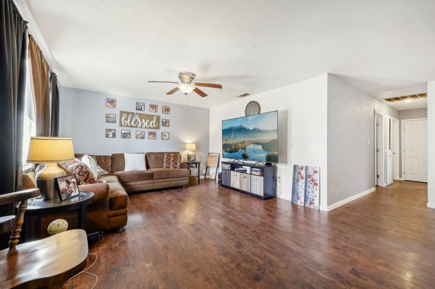 Property Photo:  3280 Gillespie Street  CA 95838 