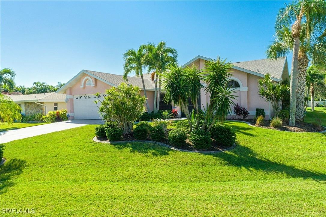 Property Photo:  1416 Wellington Court  FL 33904 