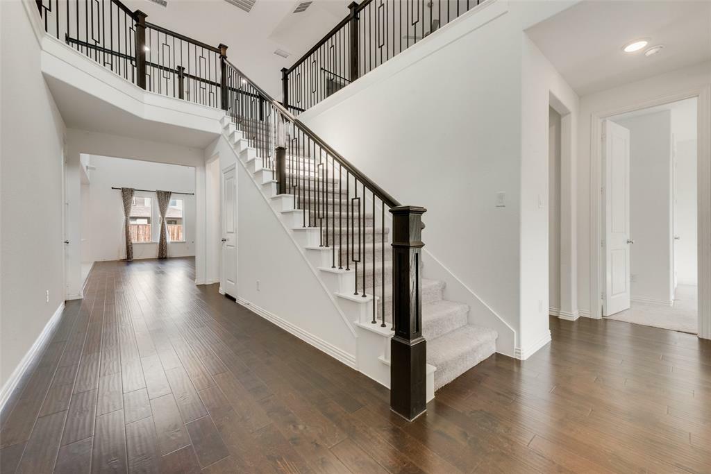 Property Photo: 1628 Daisy Corner Drive TX 75078