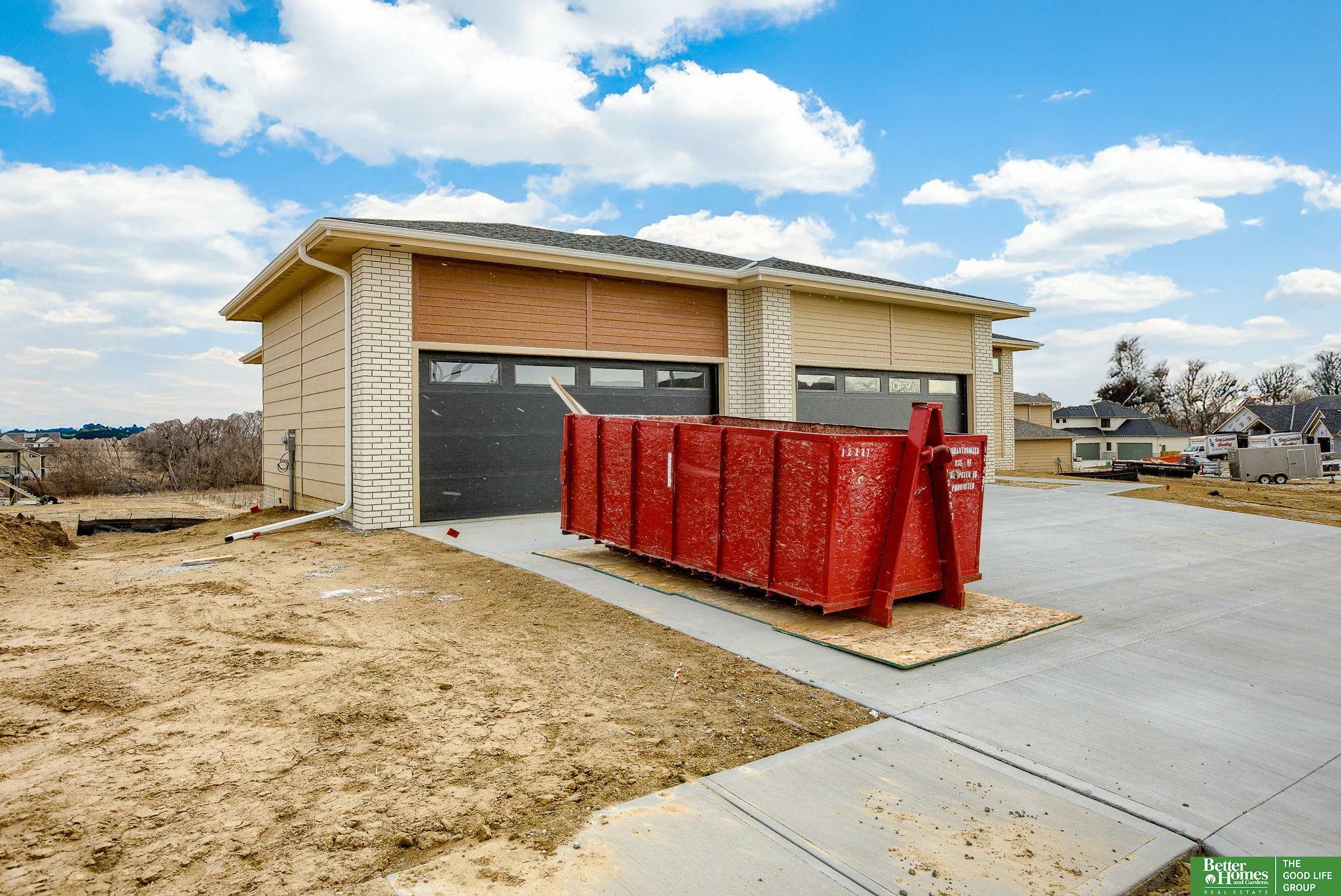 Property Photo:  20658 Laurel Avenue  NE 68022 