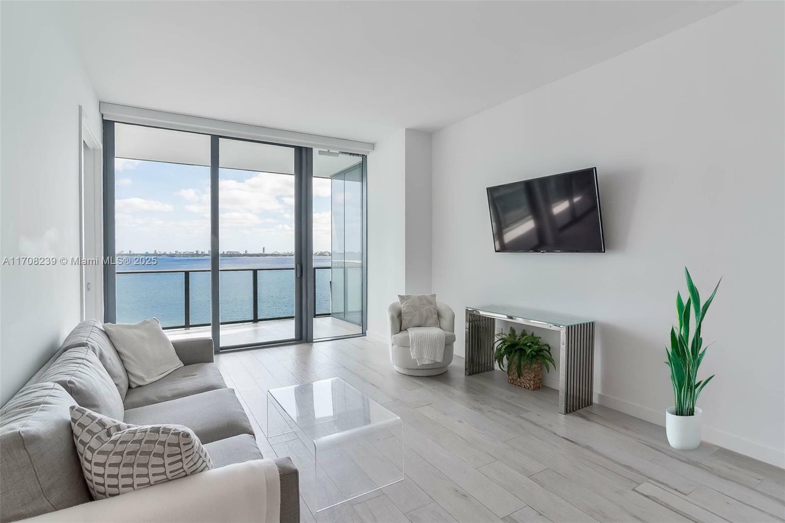 Property Photo: 480 NE 31st St 1503 FL 33137