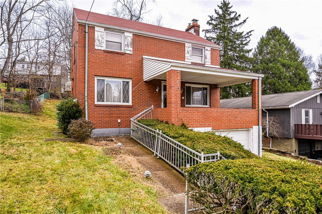 Property Photo:  224 Churchill Rd  PA 15145 