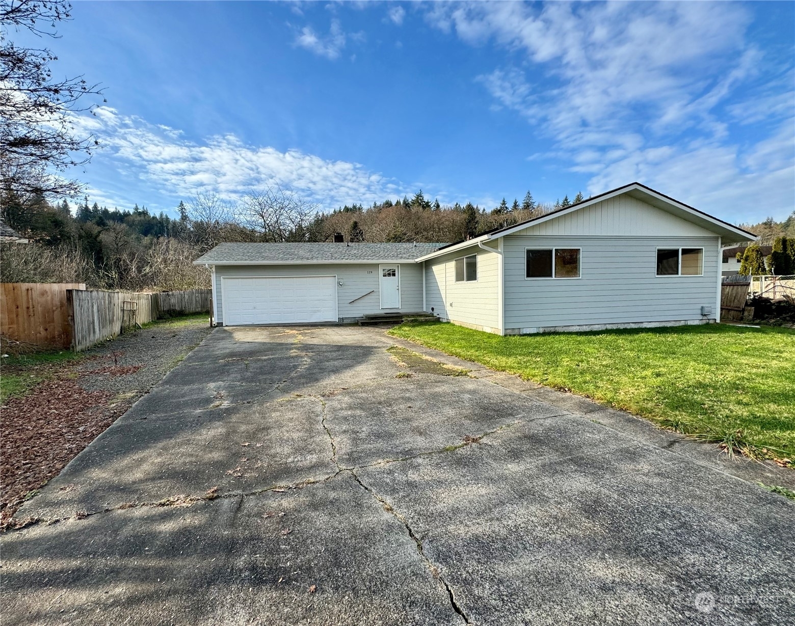 Property Photo:  119  Monterey Drive  WA 98626 