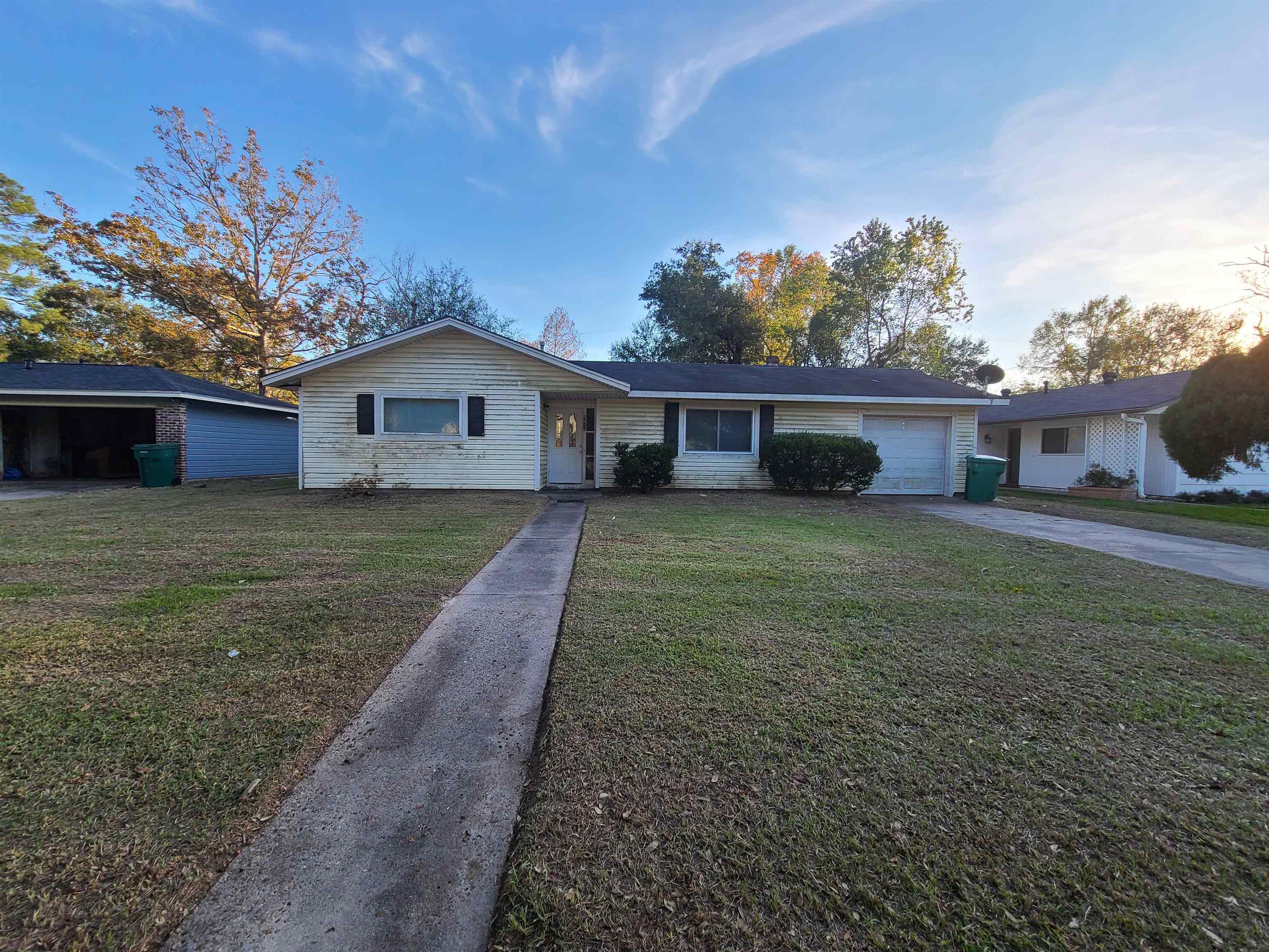 Property Photo:  2209 Monterrey Drive  TX 77630 