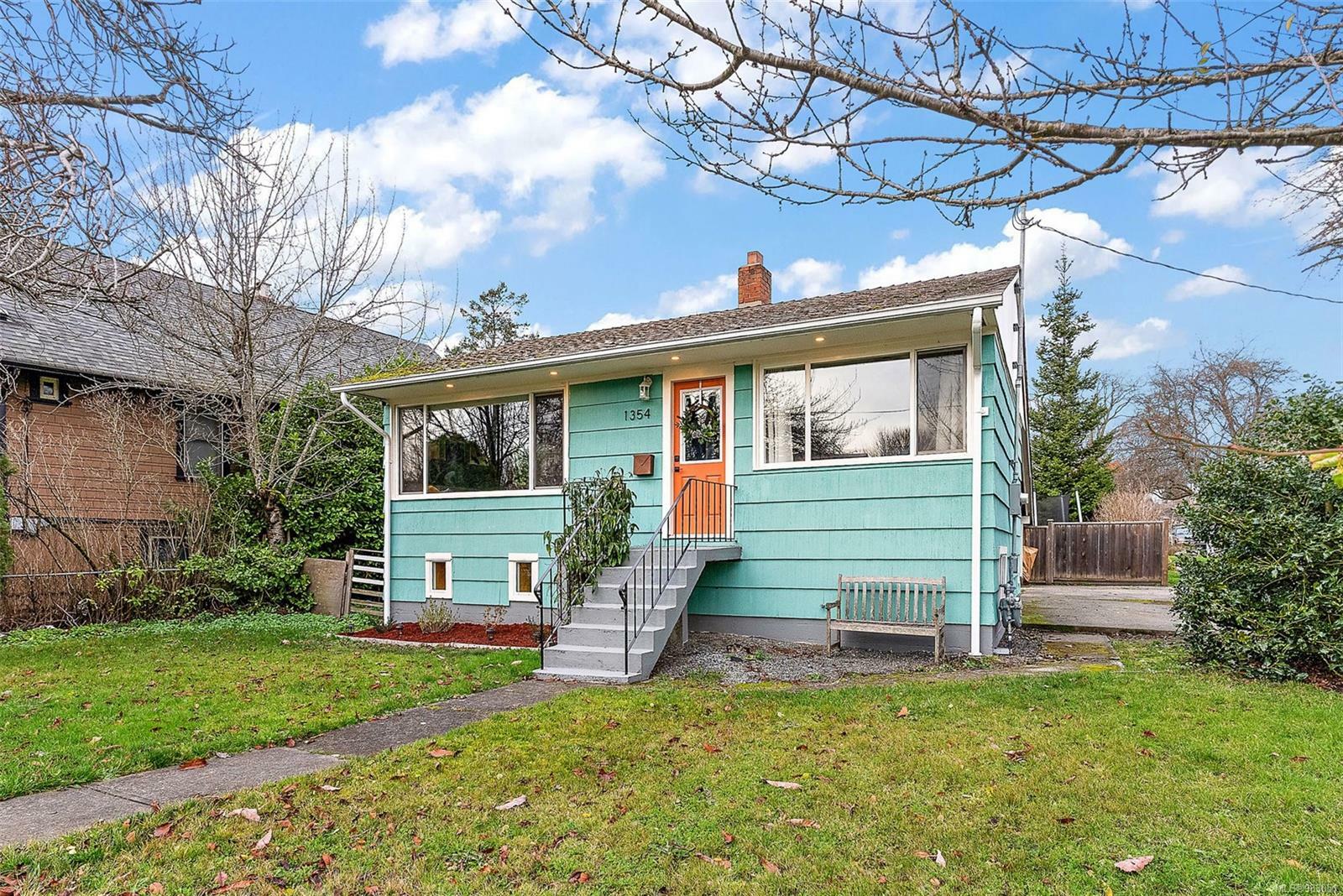 Property Photo:  1354 Bay St  BC V8R 2A5 