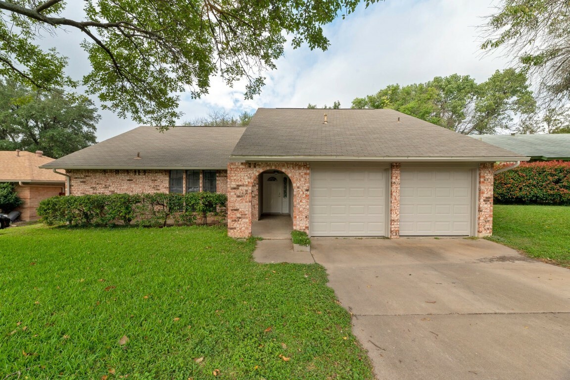 Property Photo:  10808 Parkfield Drive  TX 78758 