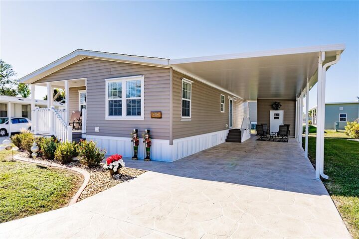 Property Photo: 256 Ibis FL 33950