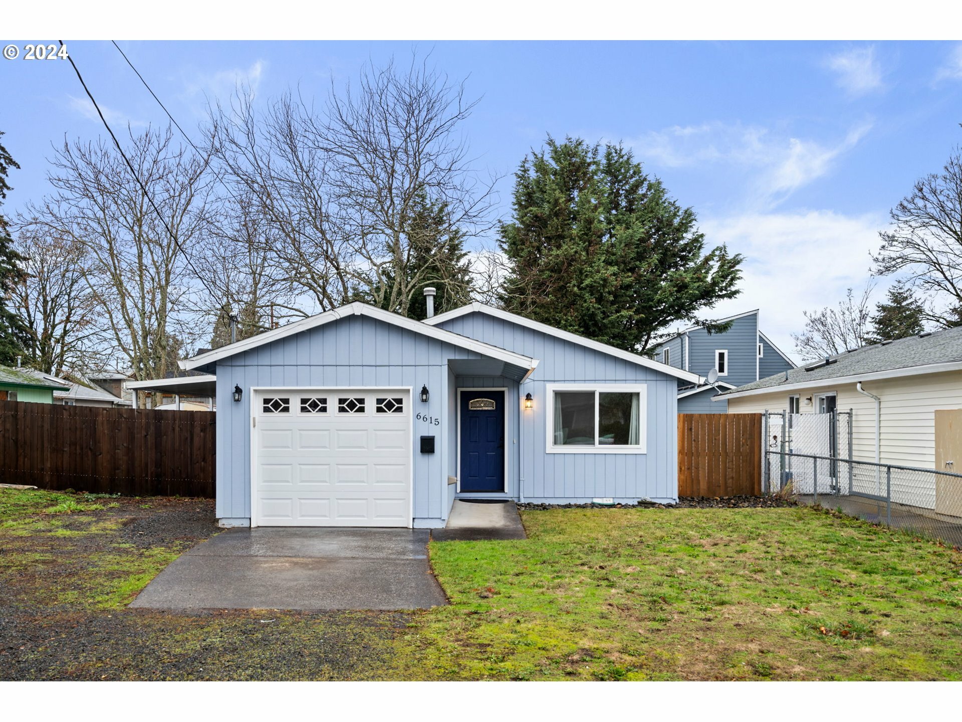 Property Photo:  6615 SE 70th Ave  OR 97206 