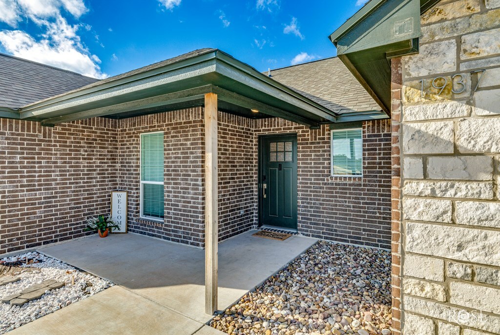 Property Photo:  1937 Lamplighter Lane  TX 76904 