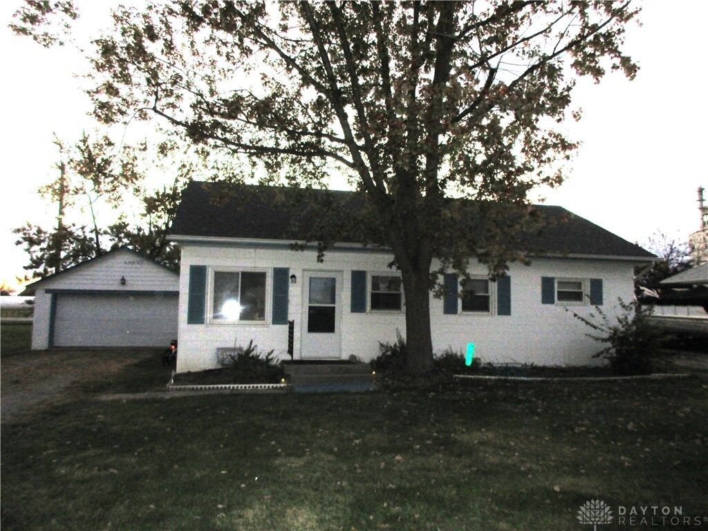 Property Photo: 133 Sandhurst Street OH 45378