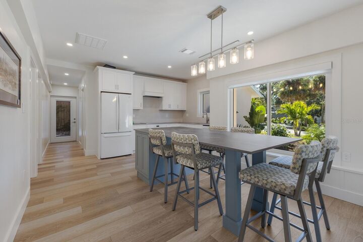 Property Photo:  1155 Tahiti Parkway  FL 34236 