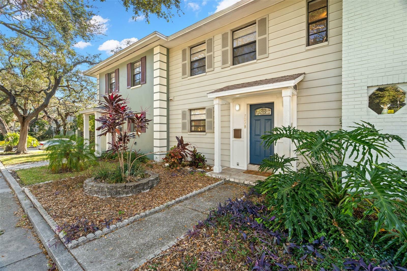 Property Photo:  702 W Bay Street B  FL 33606 