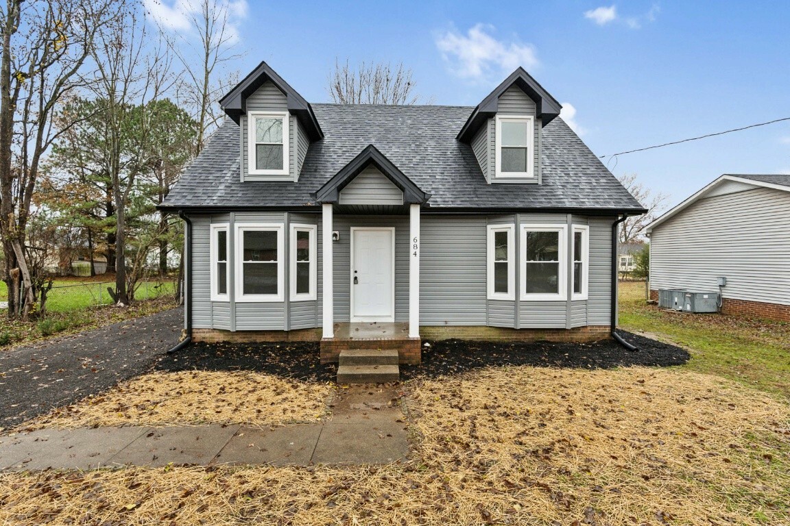 Property Photo:  684 Debbie Dr  TN 37042 