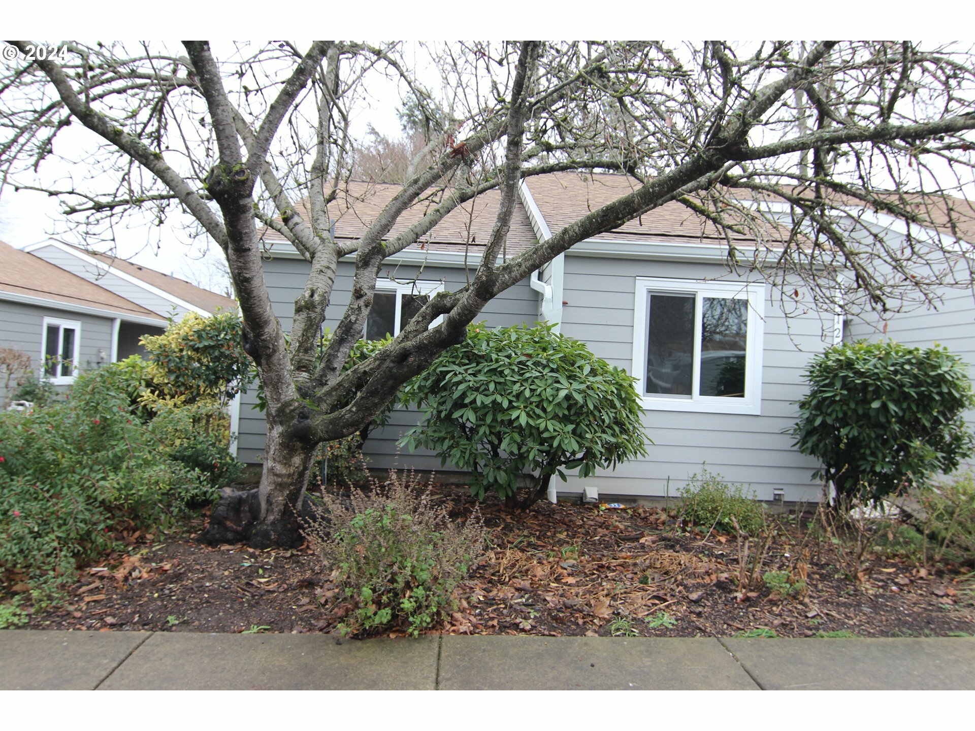 Property Photo:  2742 SE 138th Ave 129  OR 97236 