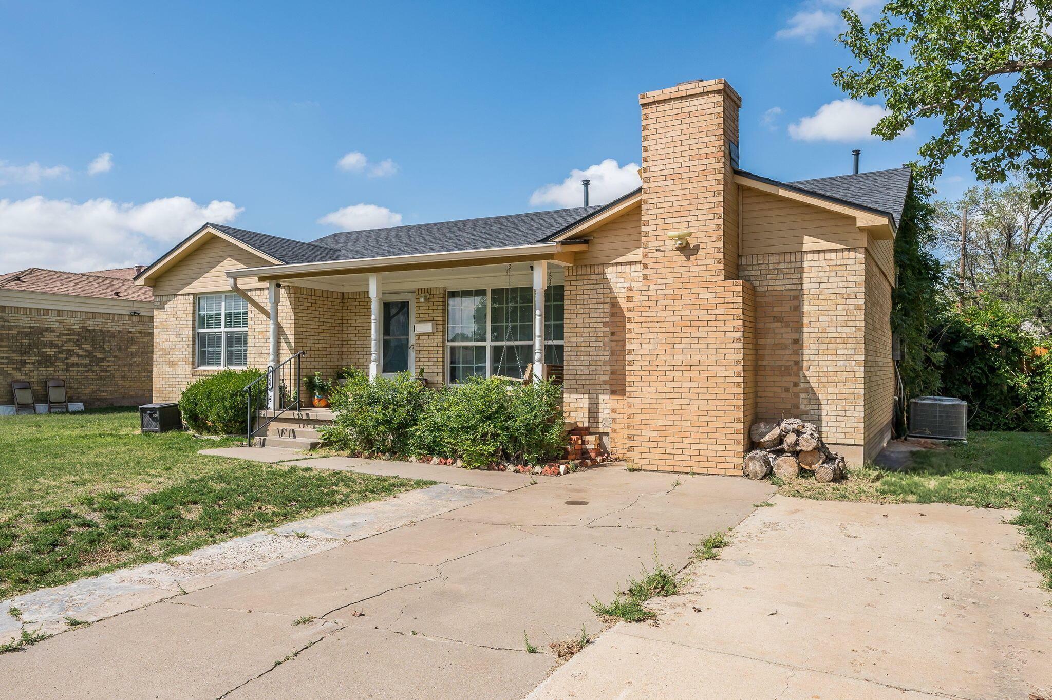 Property Photo:  1560 Smiley Street  TX 79106-4464 