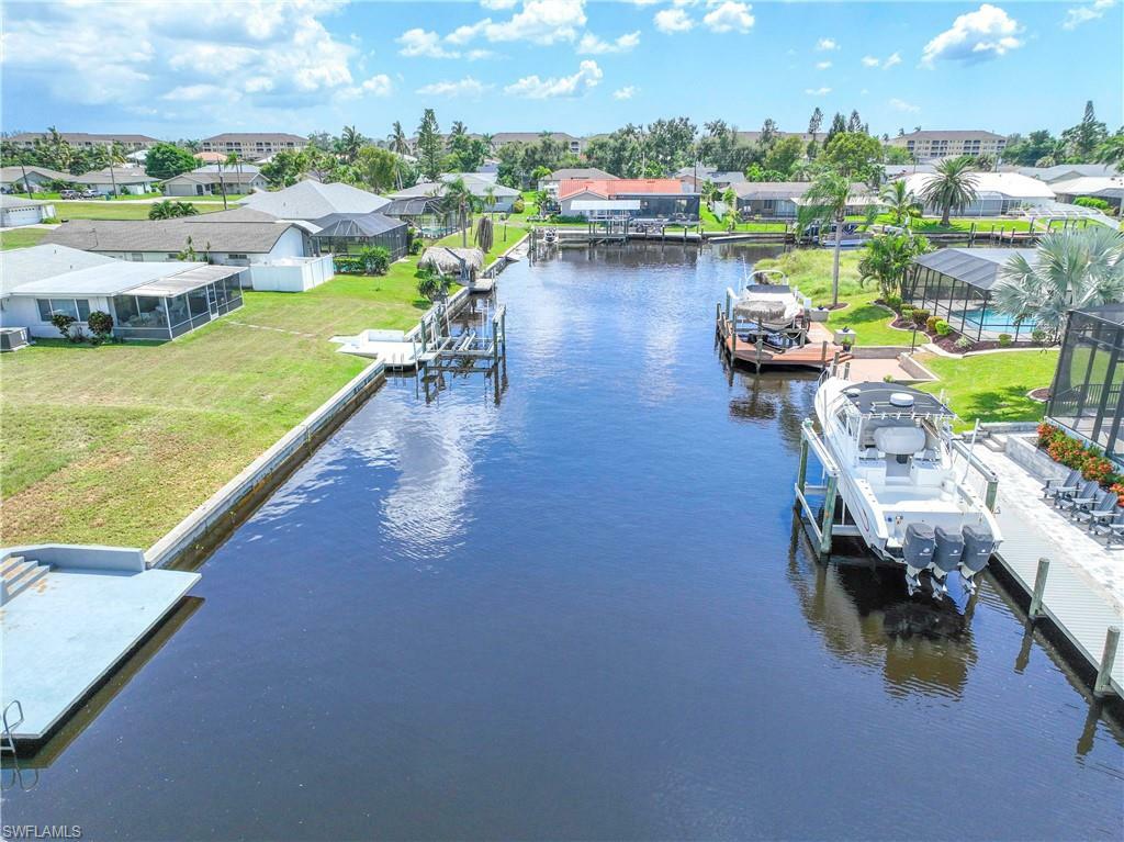Property Photo: 1506 SE 20th Pl FL 33990