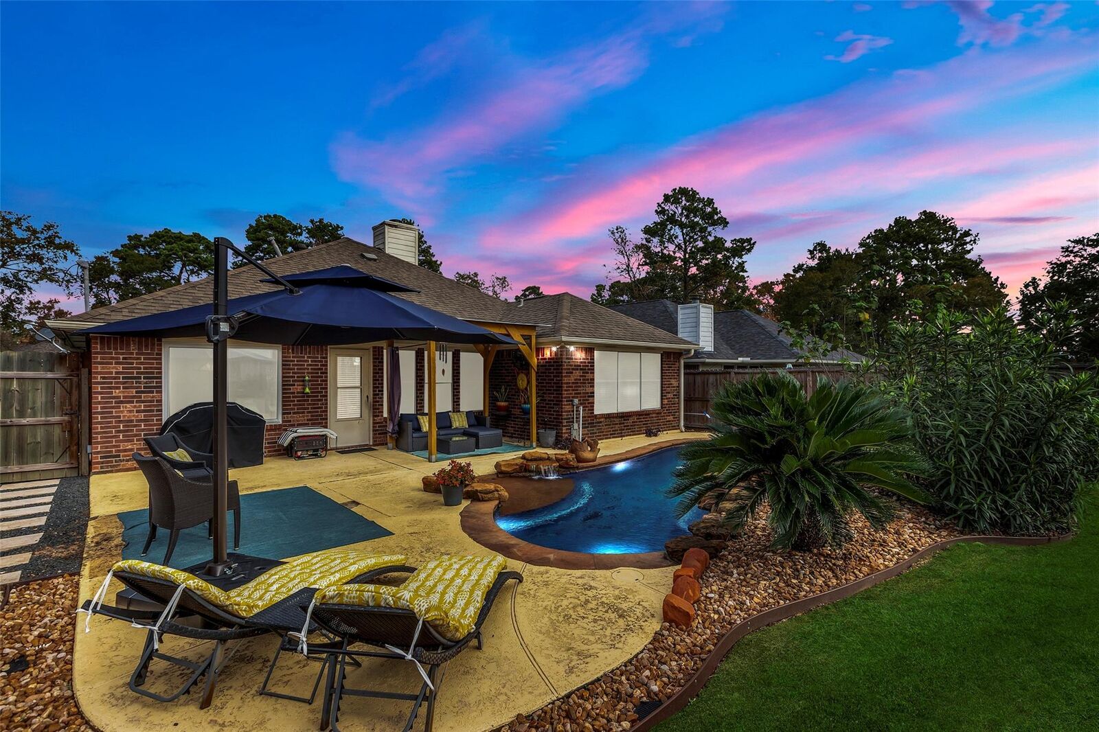 Property Photo: 1754 Hazelwood Street TX 77301