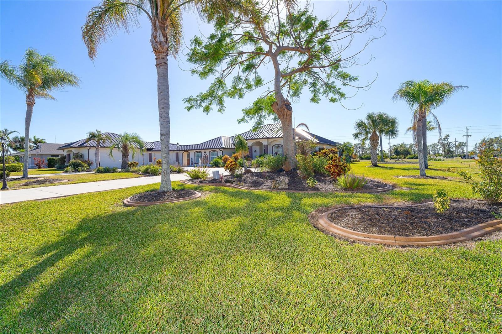 Property Photo: 646 Boundary Boulevard FL 33947