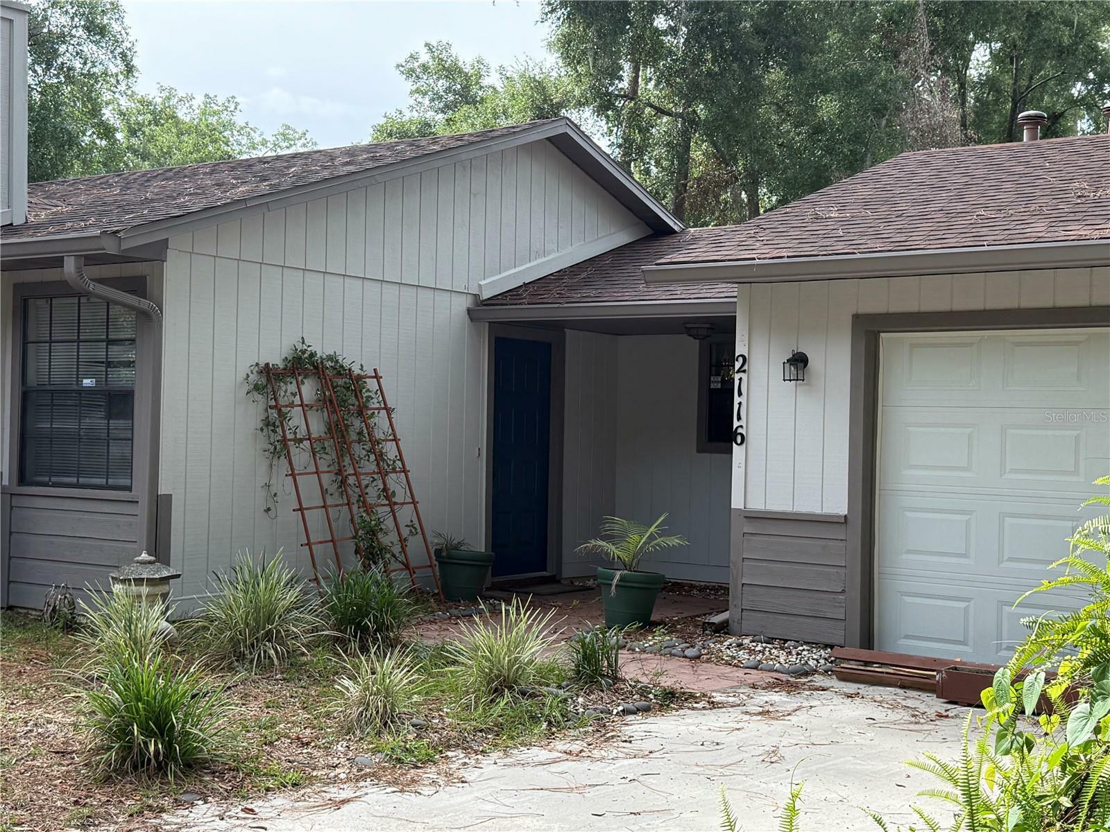 Property Photo: 2116 SW 73rd Street FL 32607