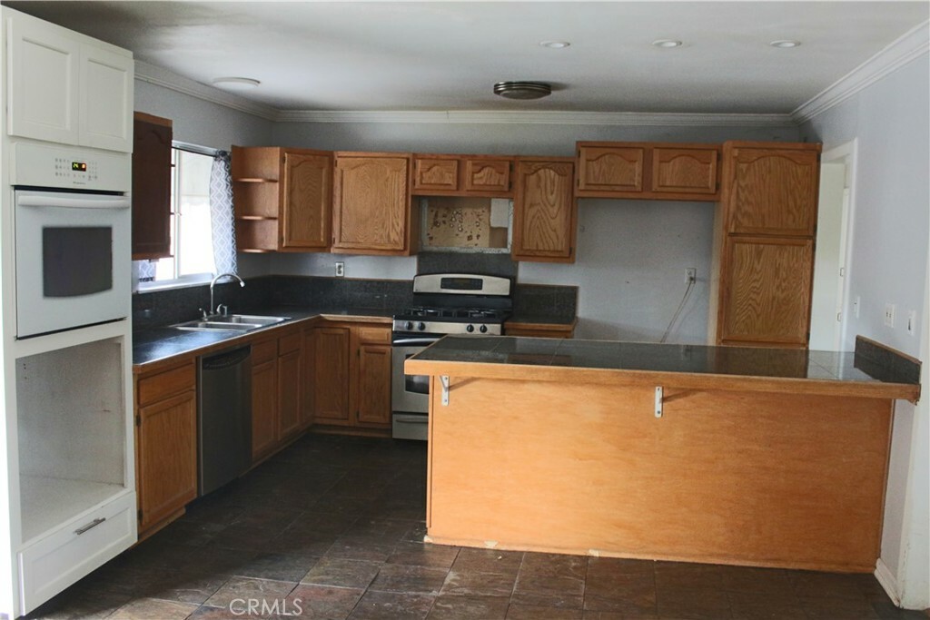 Property Photo:  411 N Holgate Street  CA 90631 