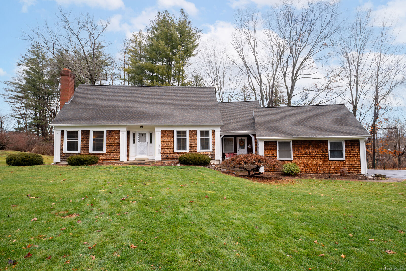 Property Photo: 10 Kendrick Lane CT 06095