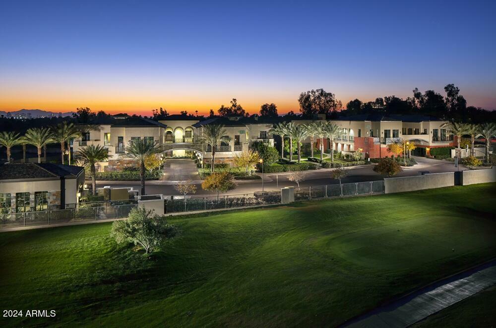 Property Photo: 2 E Biltmore Estates Drive 115 AZ 85016