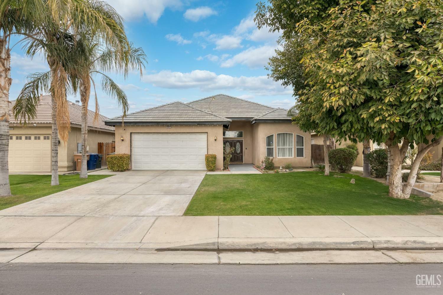 Property Photo:  2802 Silver Shore Lane  CA 93313 