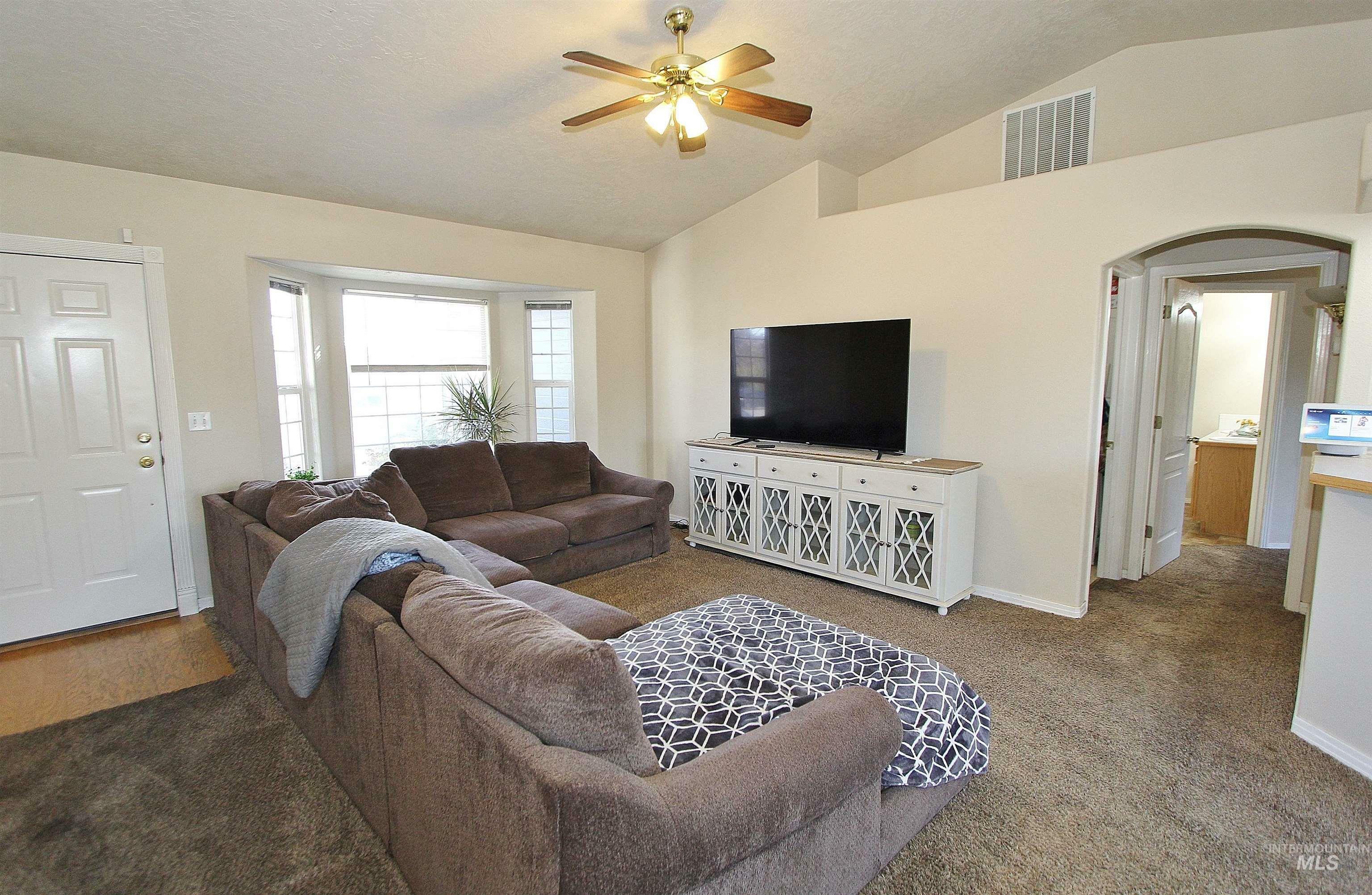 Property Photo:  695 N Shady Grove Way  ID 83634 