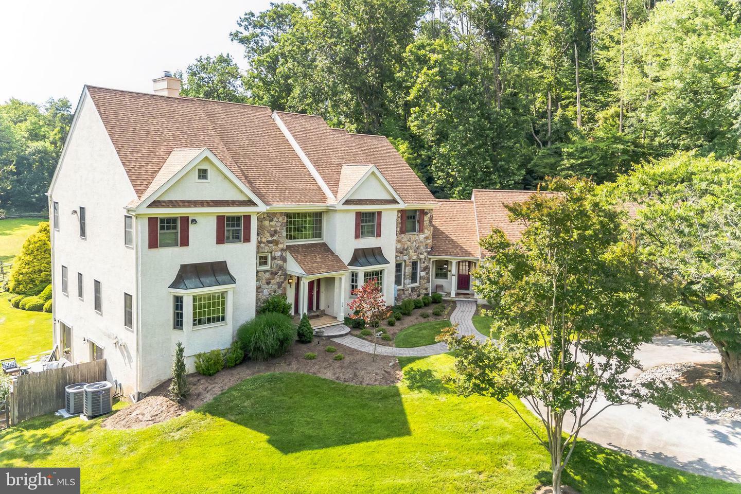 Property Photo: 5 Forrest Lane PA 19064