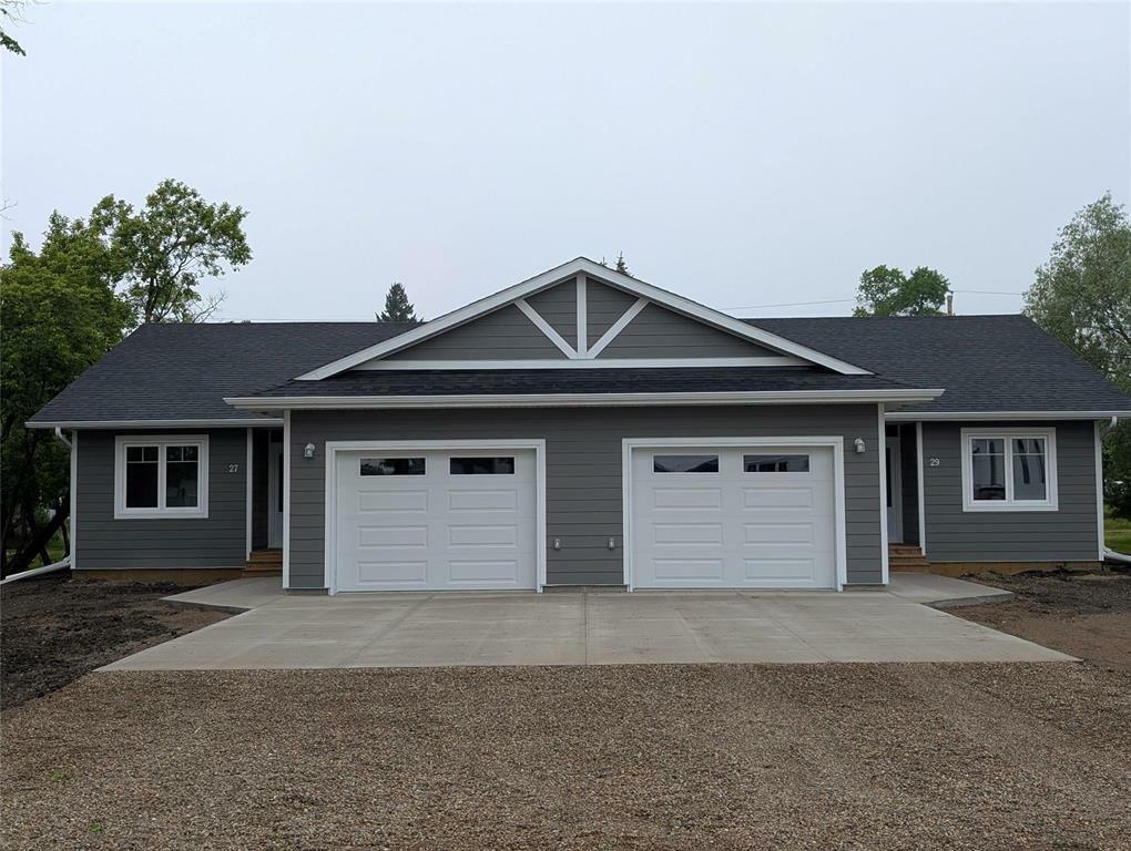 Property Photo:  29 3rd Street Southwest  MB R0J 0P0 