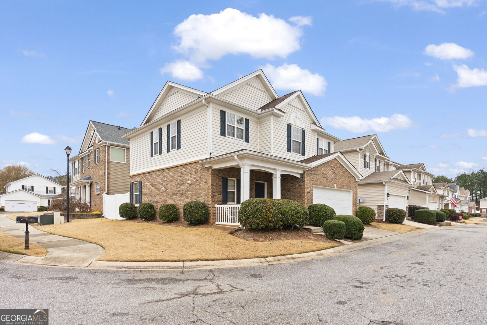 Property Photo: 3915 Cutler Donahoe Way GA 30040