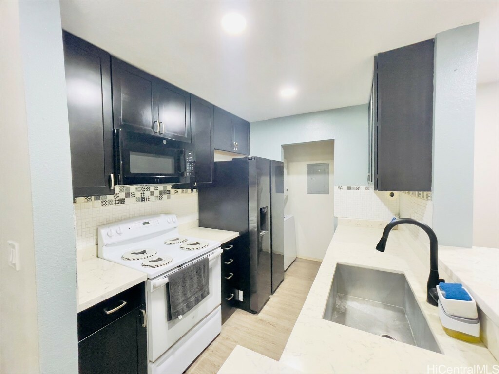 Property Photo:  95-648 Wikao Street G201  HI 96789 