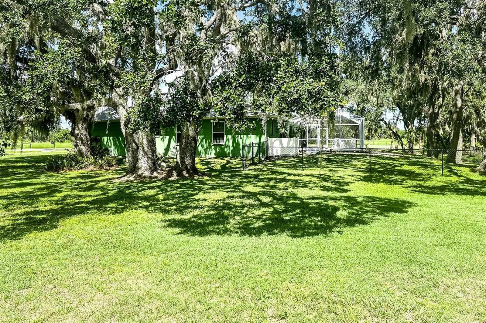 Property Photo: 1496 Palm View Road FL 34240