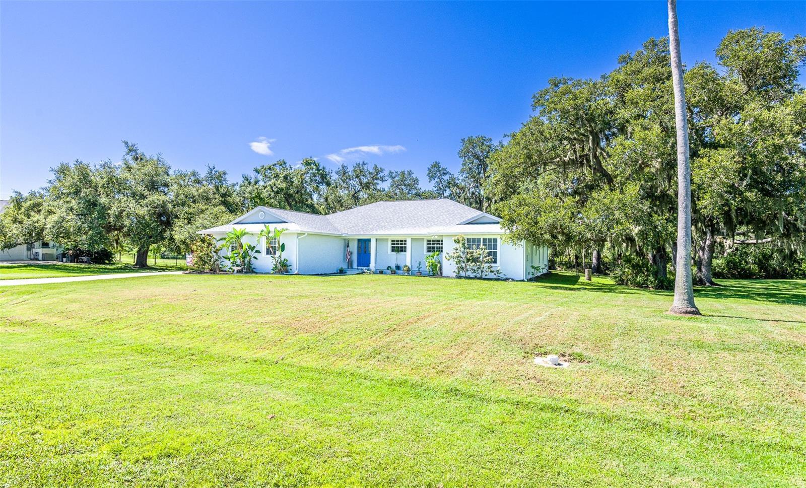 Property Photo: 1496 Palm View Road FL 34240