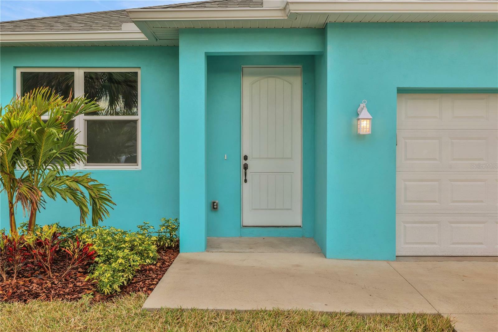 Property Photo:  113 Douglas Street  FL 32141 