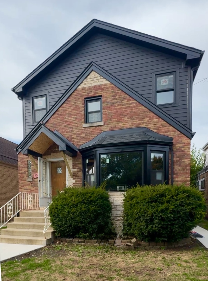 Property Photo:  4240 N Parkside Avenue  IL 60634 