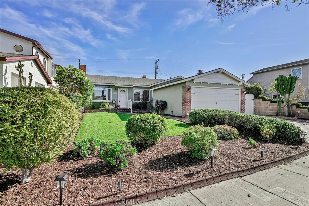 Property Photo:  23708 Walter Avenue  CA 90501 