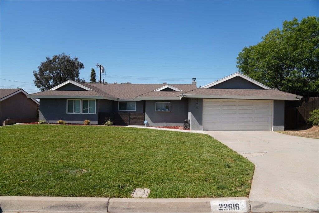 Property Photo:  22616 Cardinal Street  CA 92313 