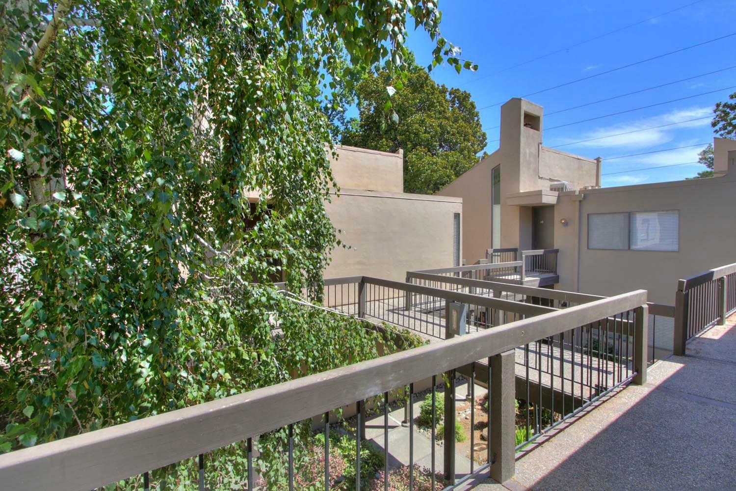 Property Photo:  863 Woodside Lane 10  CA 95825 