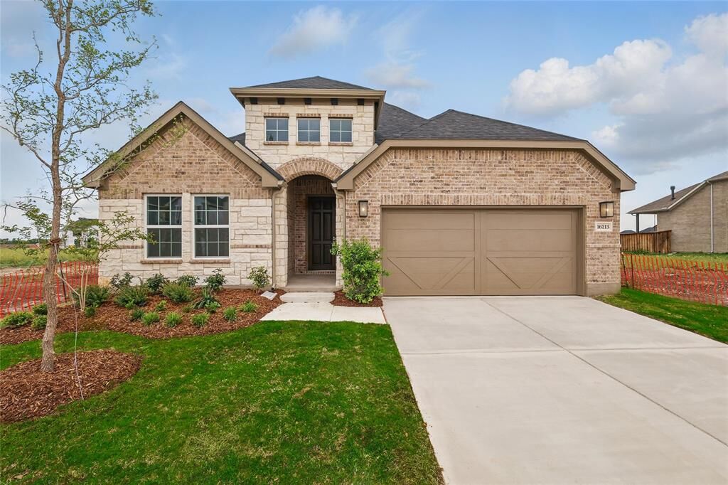 Property Photo:  16213 Hidden Cove Drive  TX 75009