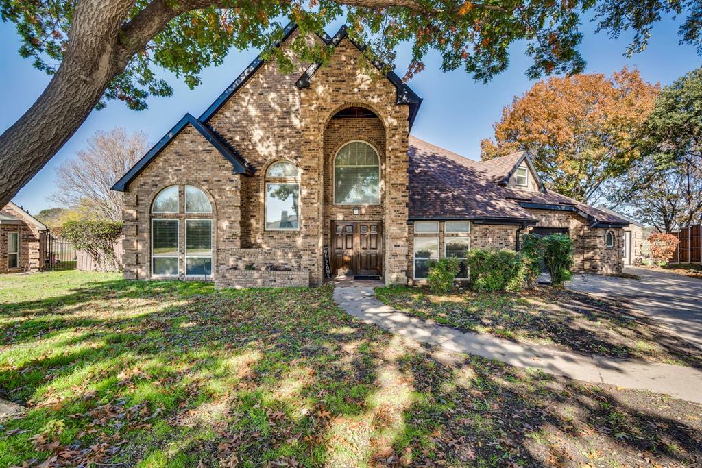 Property Photo:  2111 Yewpon Court  TX 75007 