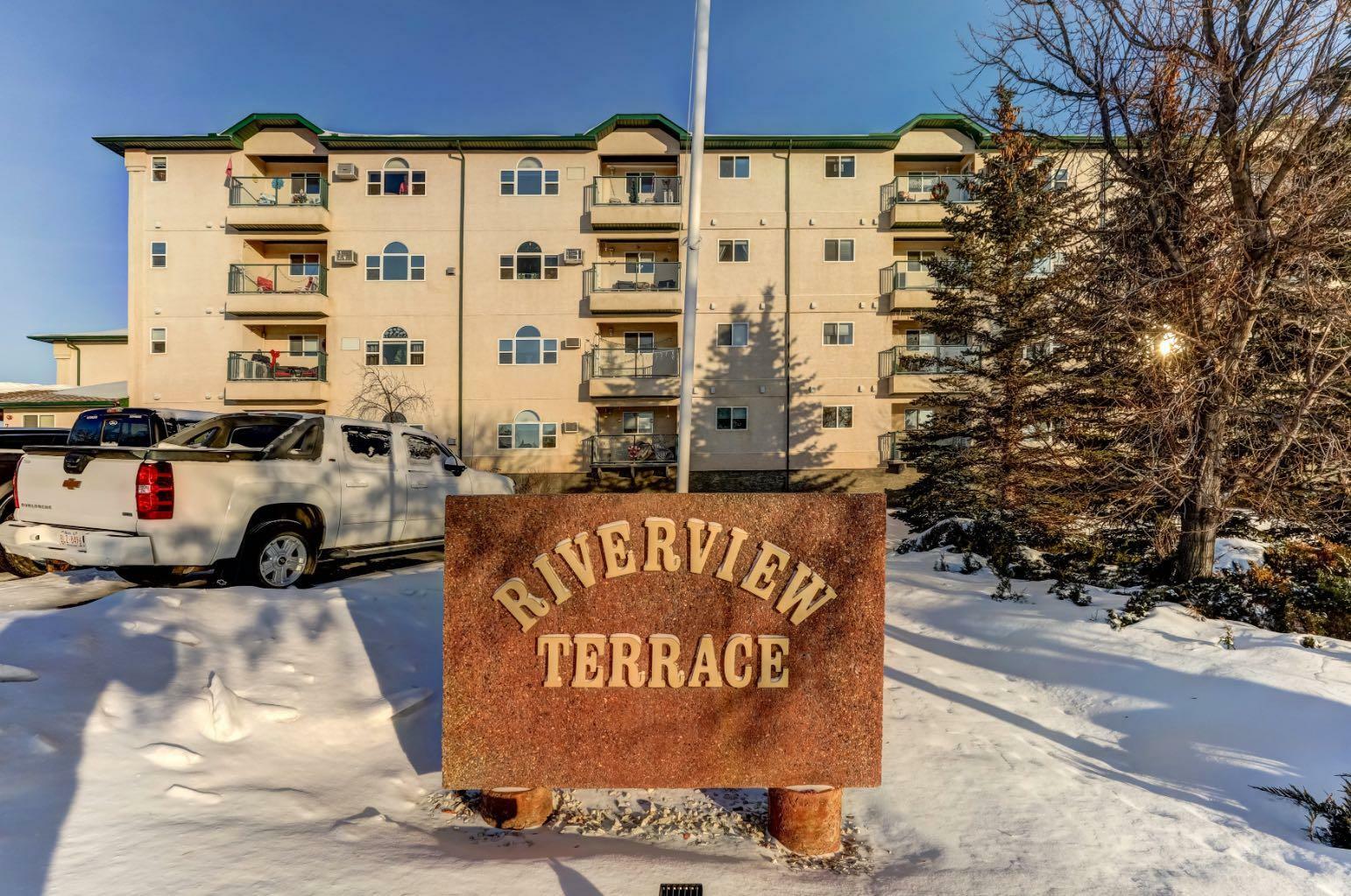 Property Photo:  280 Riverside Drive E 304  AB T0J 0Y4 