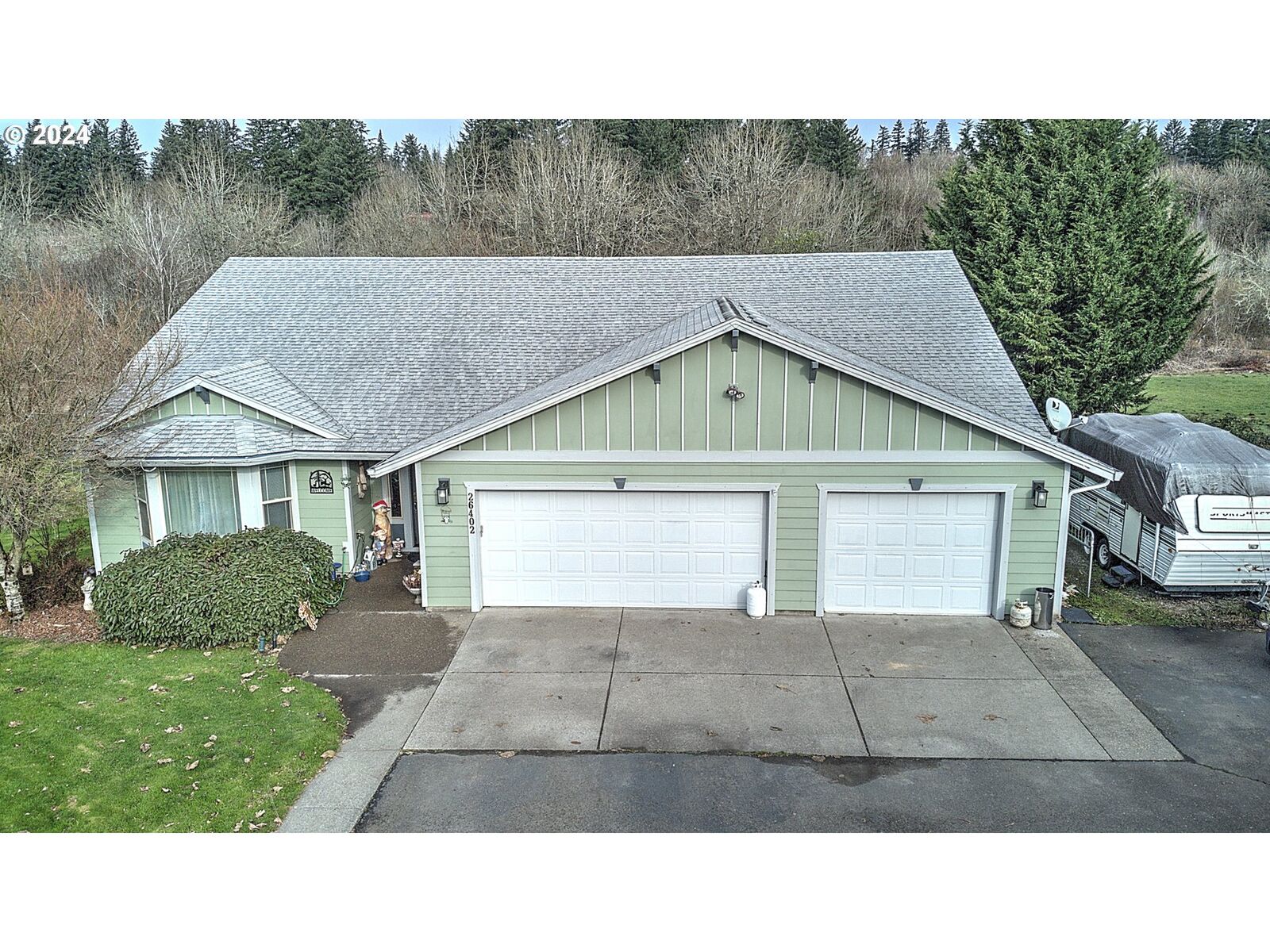 Property Photo: 26402 SE 5th St WA 98607
